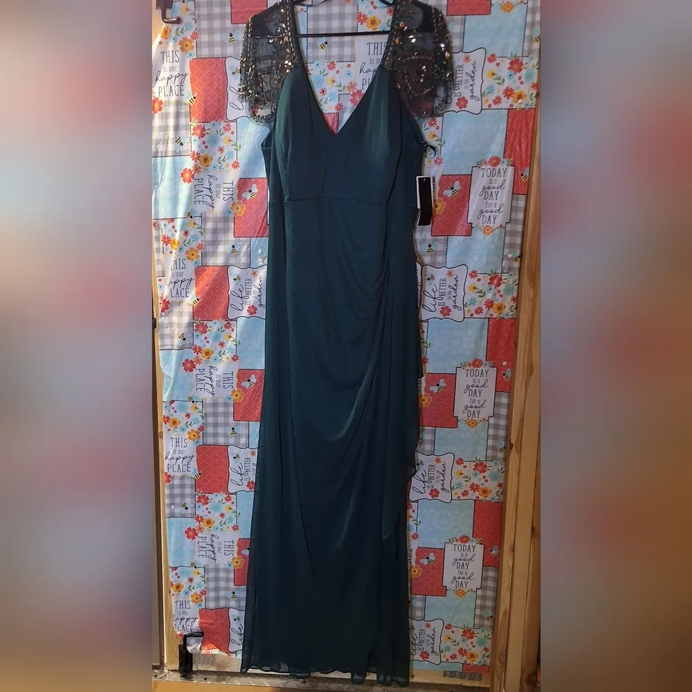 Xscape Teal Beaded SS V-Neck Formal Dress Sz 22 Plus Ruche Slimming Back Smocked - Picture 3 of 15
